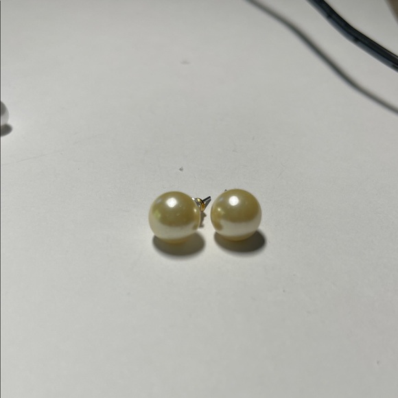 Gold Tone and Pearl Stud Earring Set - Picture 3 of 8